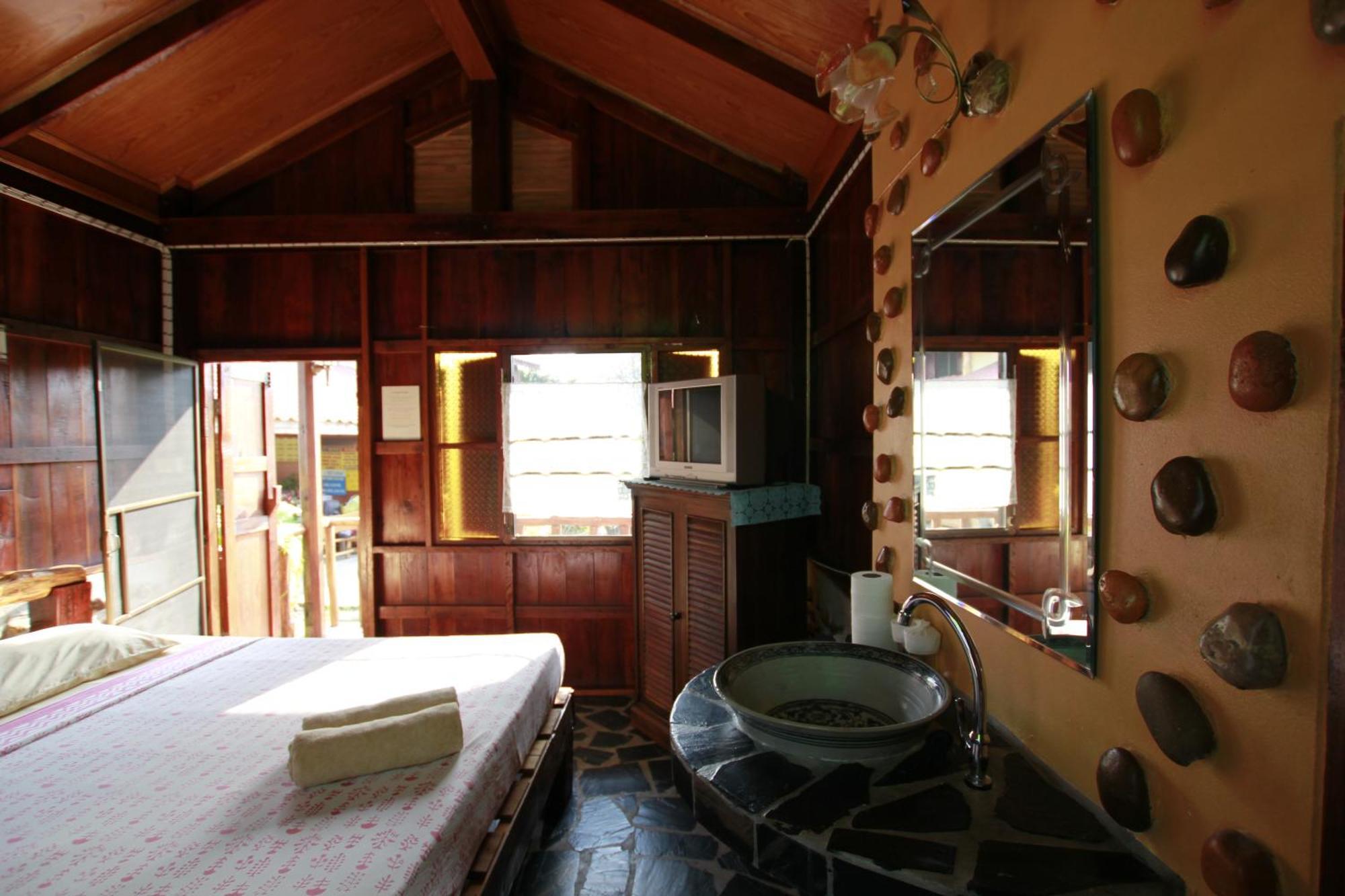 J&J Guesthouse Сукотай Стая снимка
